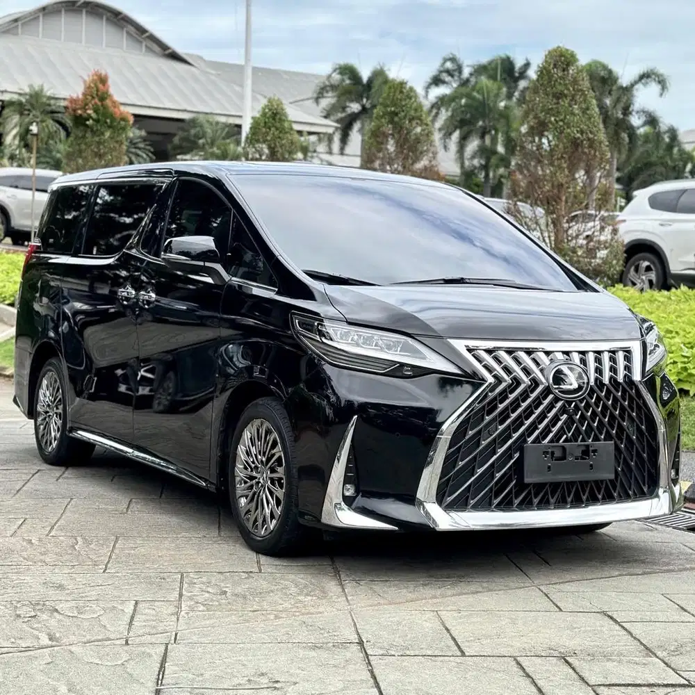 (CASH) Lexus LM350 7 Seaters 2022