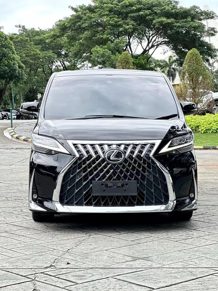 (CASH) Lexus LM350 7 Seaters 2022