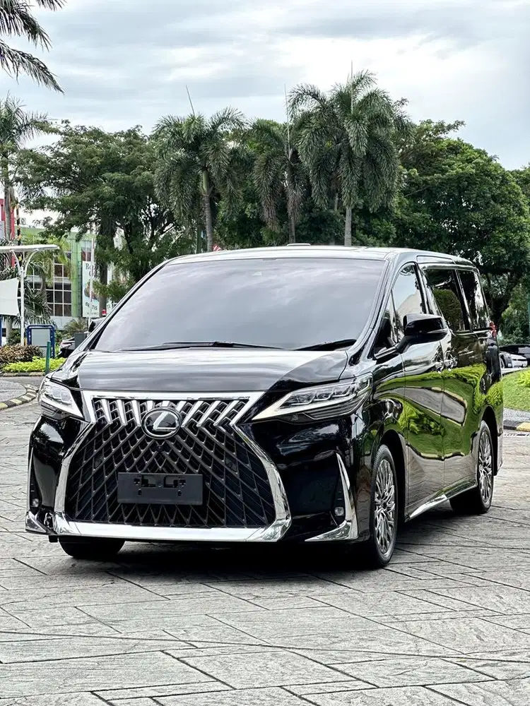 (CASH) Lexus LM350 7 Seaters 2022