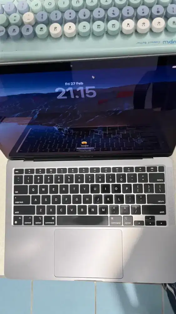 MACBOOK AIR M1 13 INCI RAM 8GB SSD 256GB