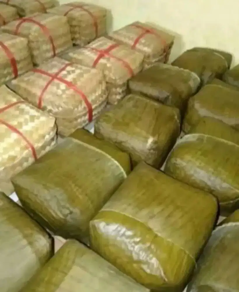 Kupat besek,kupat menyambut idul fitri