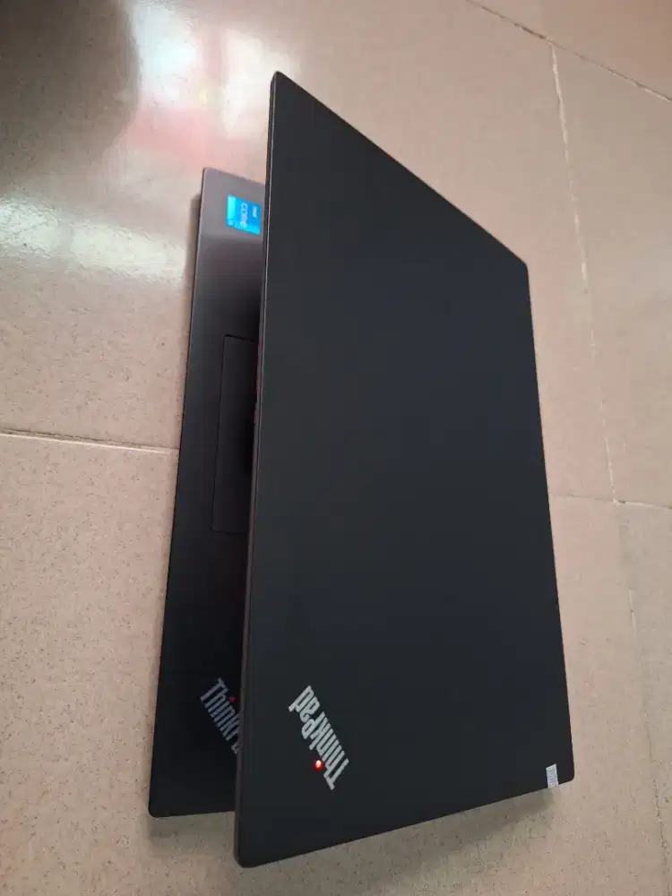 Bismillah dijual laptop lenovo slim core i3gen11 ram 8gb siap pakai