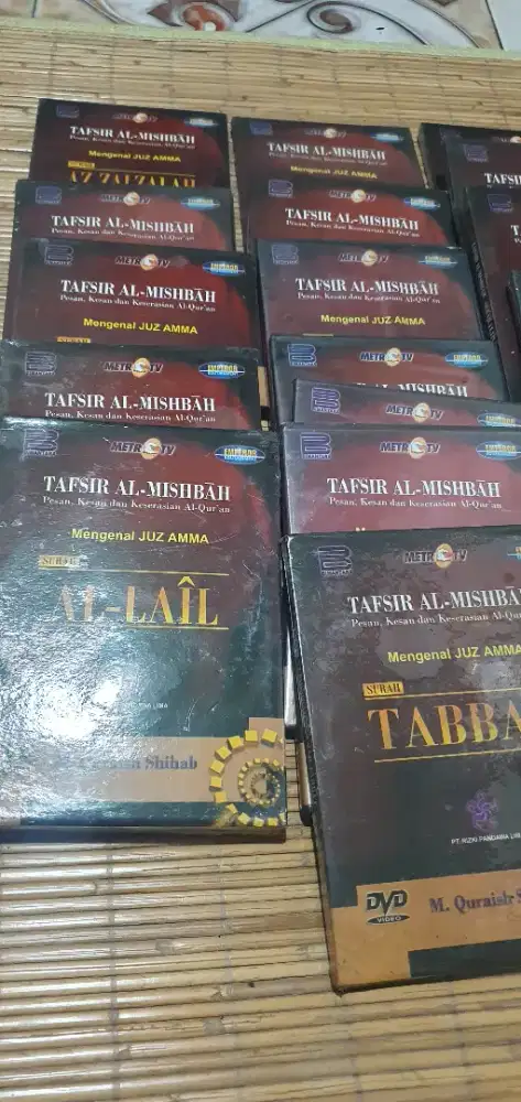 Tafsir al mishbah 30 zus Al Quran lengkap segel