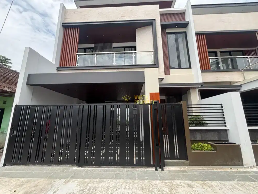 RUMAH MEWAH PRIVATE POOL LOKASI PREMIUM DEKAT MONJALI & RING ROAD UTARA