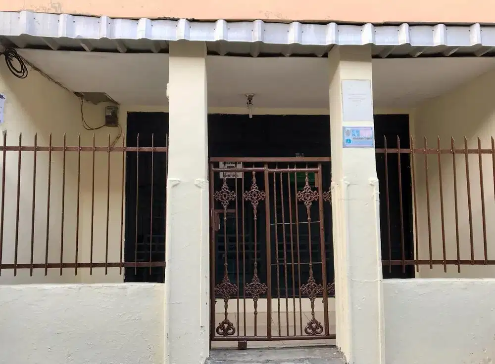 Di jual Rumah 2 lt Tomang Tinggi