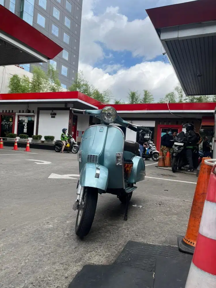 Vespa PX 83' Look New PX