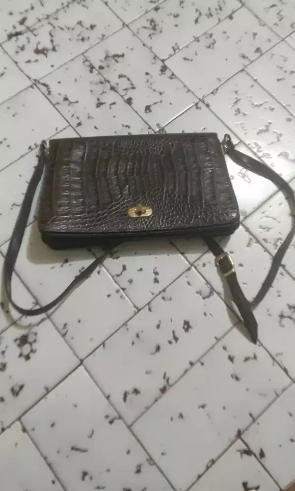 Tas Kulit Wanitta