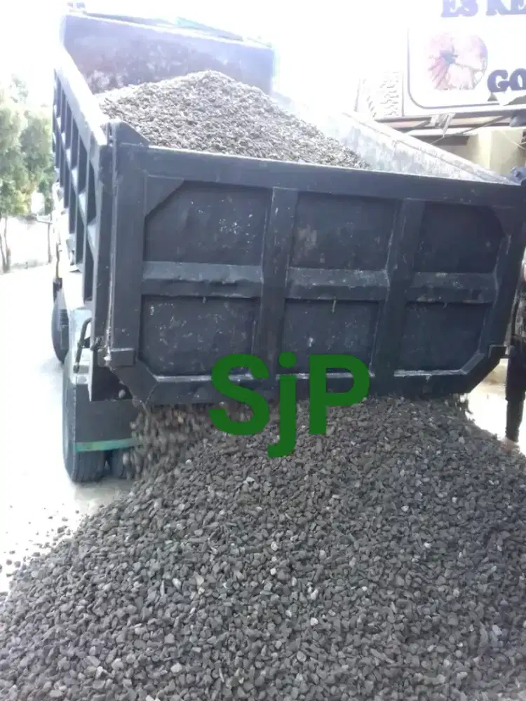 Batu split 1/2. isi 6 kubik full.