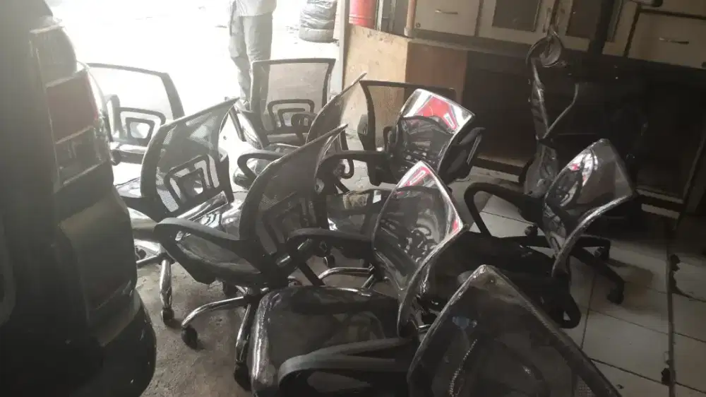 Kursi kantor murah naik turun