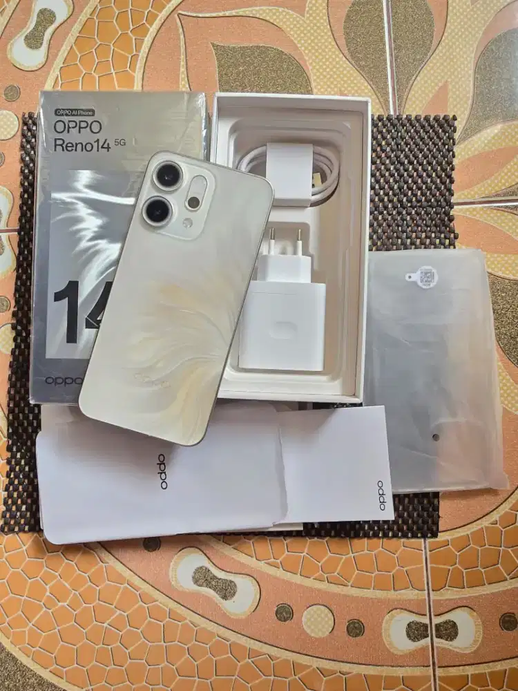 Oppo reno 14 5g 12/256 like new acc blm pakai