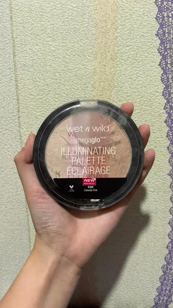 WET N WILD HIGHLIGTER