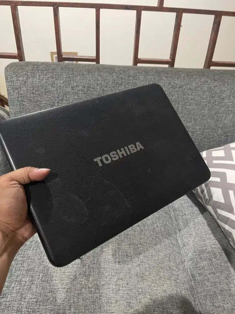 (GRATIS) Laptop toshiba minus dikit