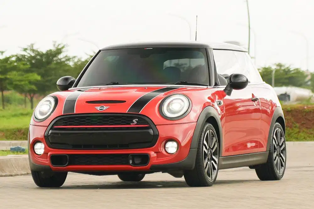 Mini Cooper 2.0 S 3 Doors Turbo F56 2021 Panoramic Harman Pristine!