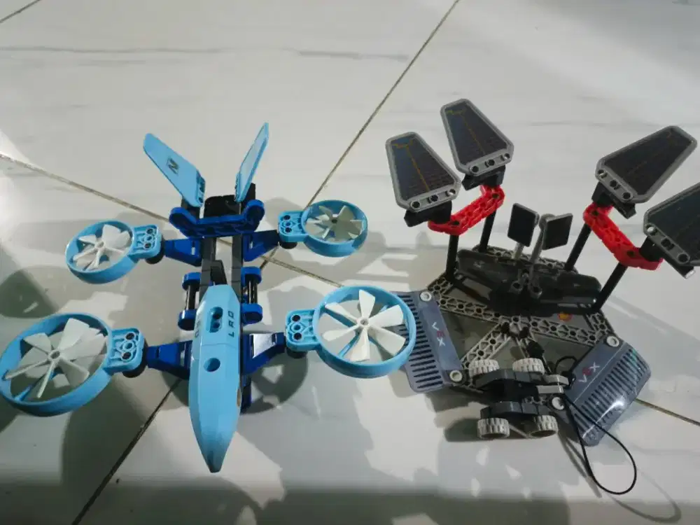 Pesawat & stasiun luar angkasa lego shell