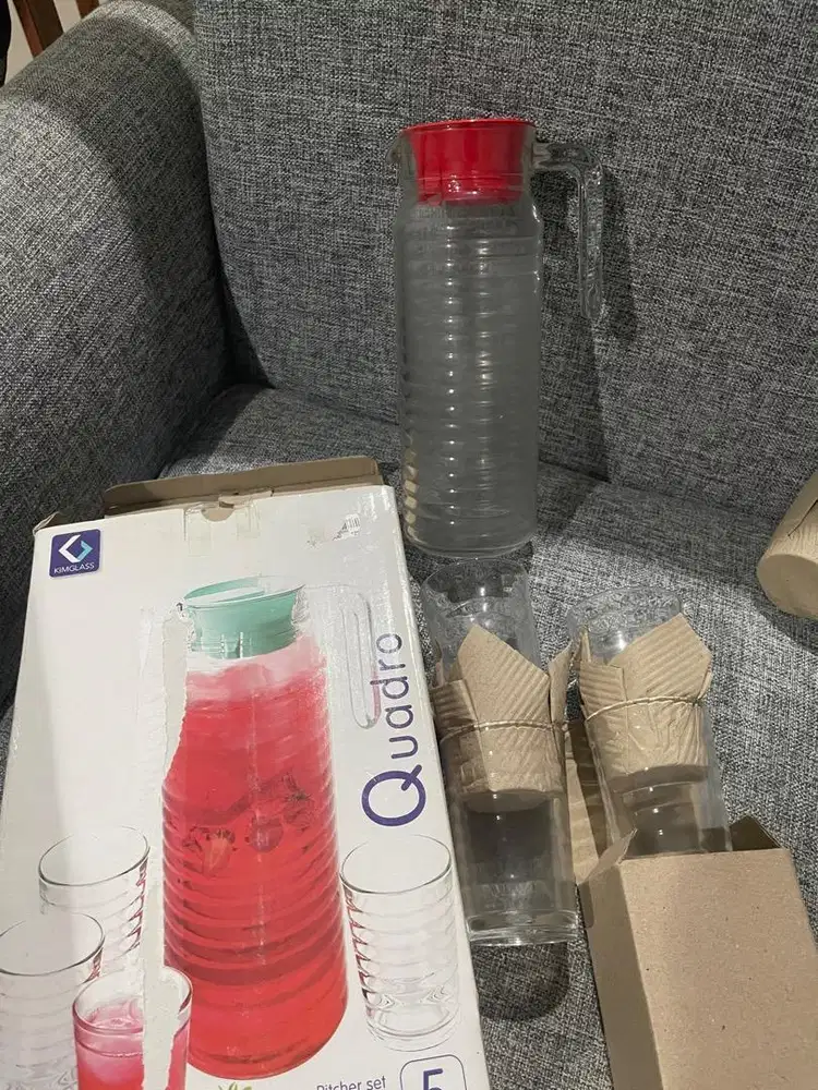 (GRATIS) botol minum & gelas satu sett baru