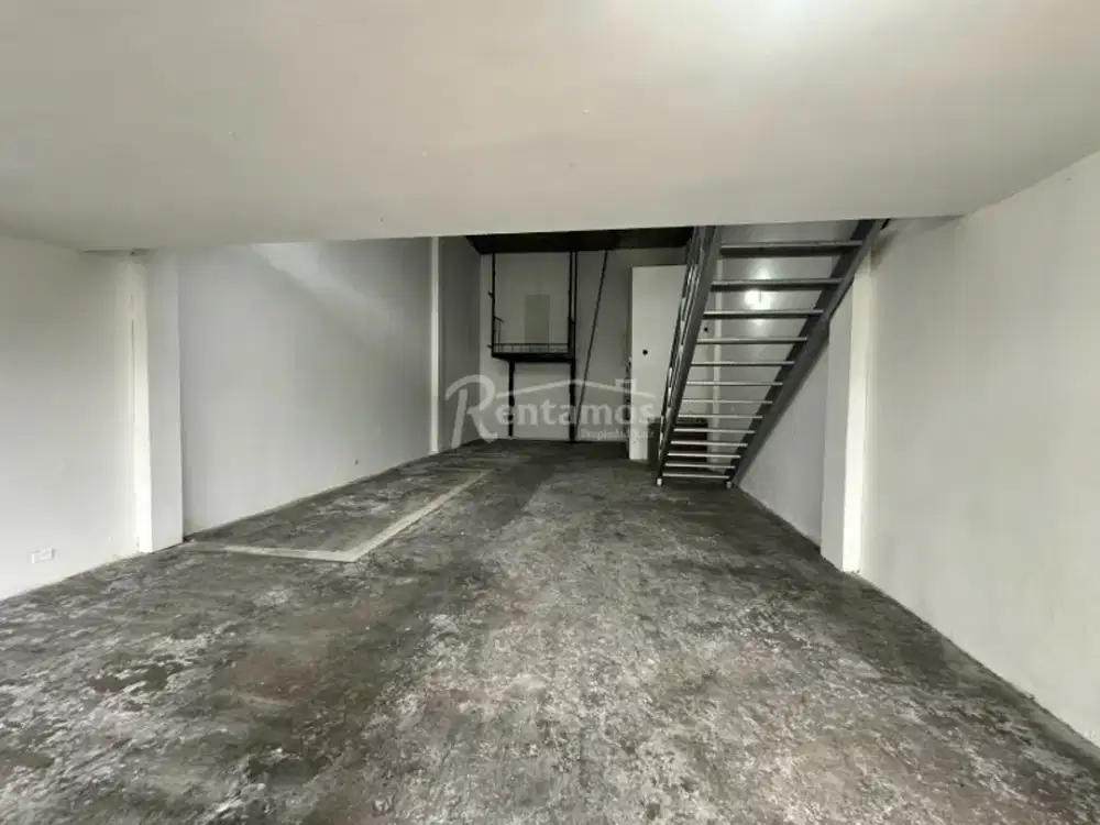 Rumah Asri Dan Luas Depan Taman Di Perumahan Rempoa Jaksel