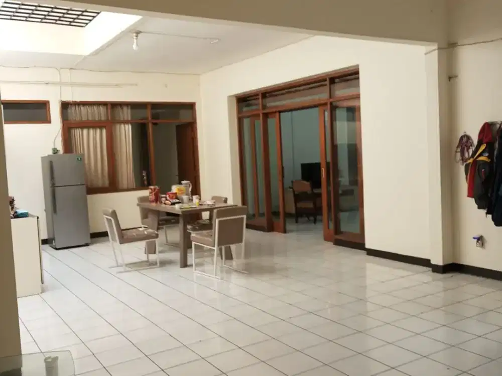 Rumah Strategis Tengah Kota Gedung Delapan Pasir Kaliki