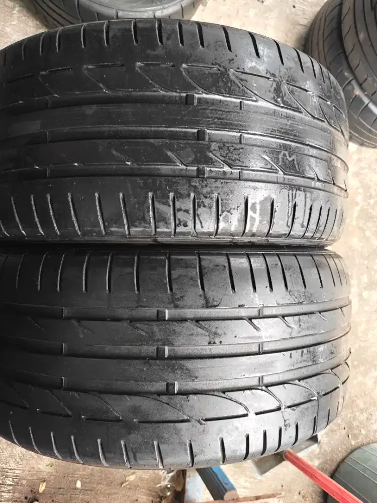 Jual ban bregestone pontenza soo1 ukuran 255 40 R18 kond 85% 2pcs mlus