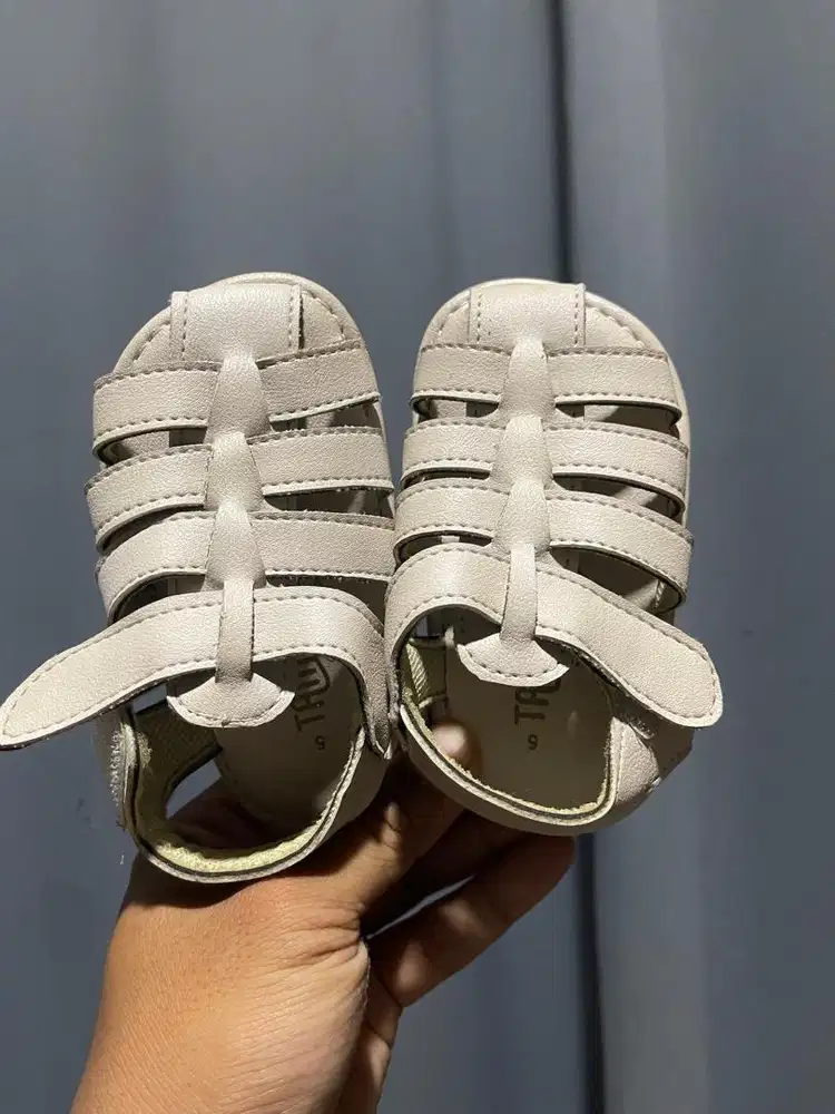 (GRATIS) sepatu sendal anak perempuan bayi
