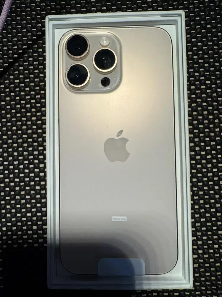 Iphone 16 promax 1TB dessert titanium open box blm dipakai