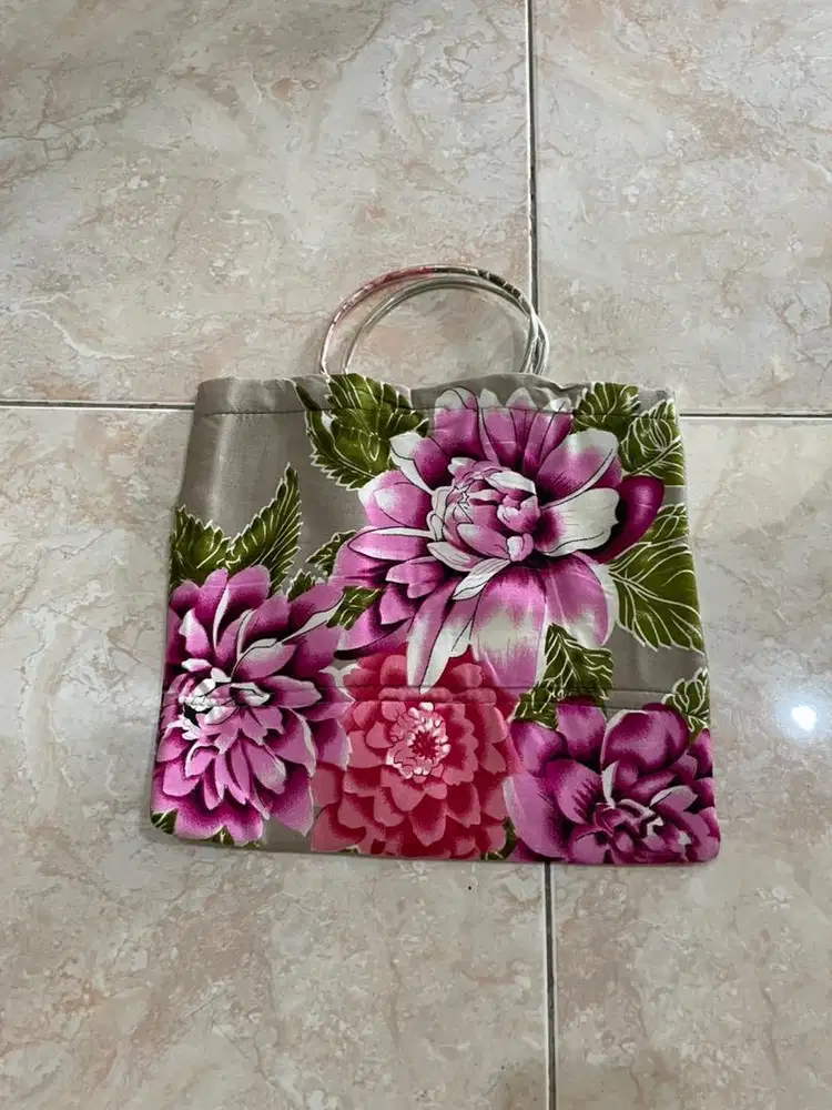 Tas Bunga Kecil