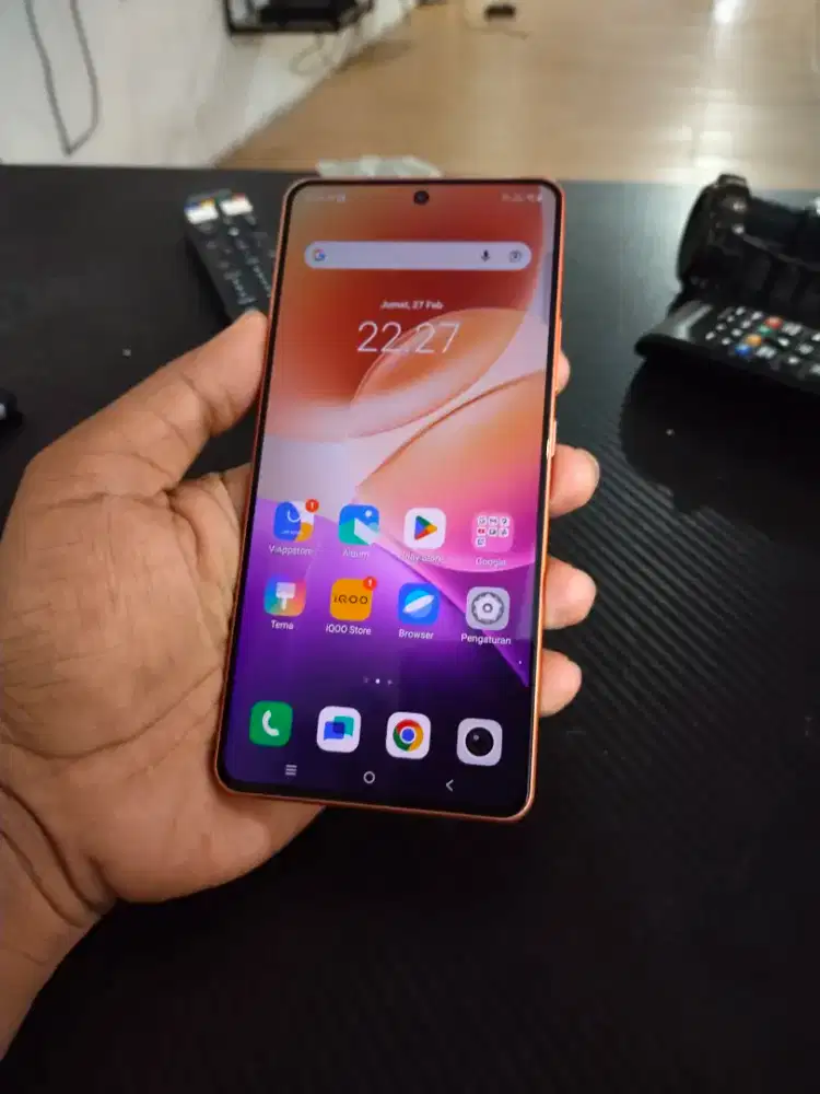 Iqoo Neo 10 ram 16/512gb mulus unit only bisa tt handphone