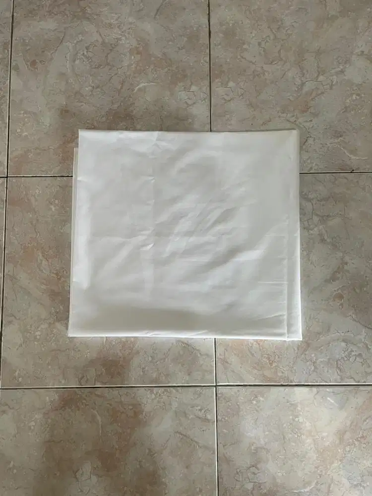 Kain Polos Warna Putih