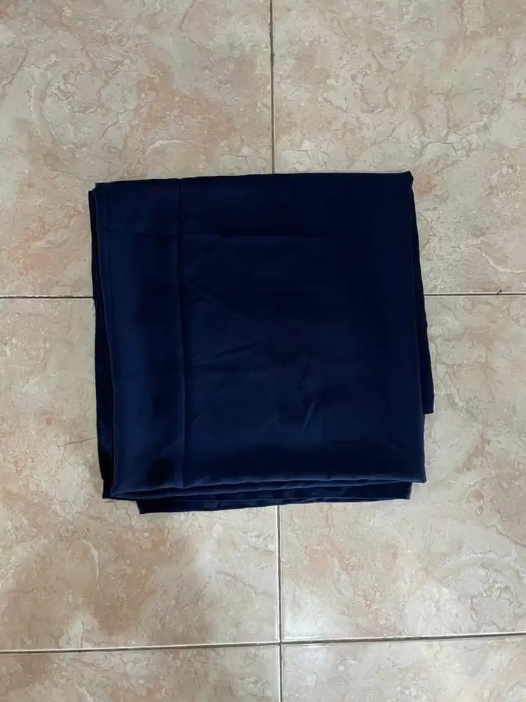 Kerudung Wanita Warna Biru Tua