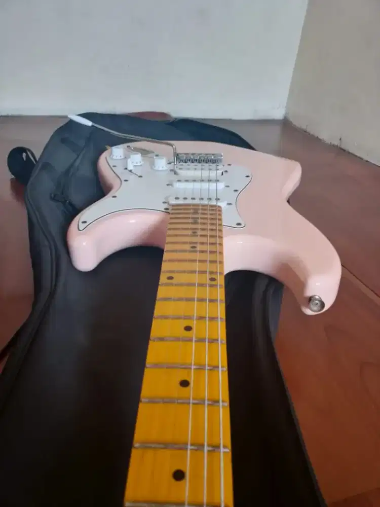 jenis fender Stratocaster scorpion