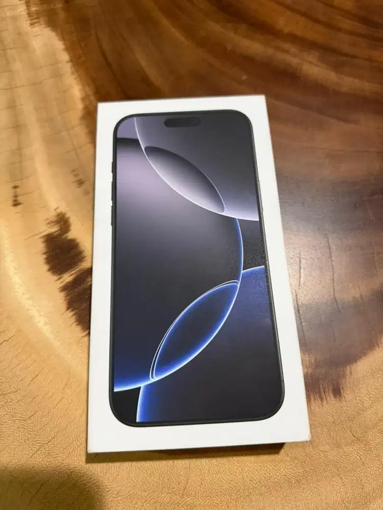 Iphone 16 promax 256 like new