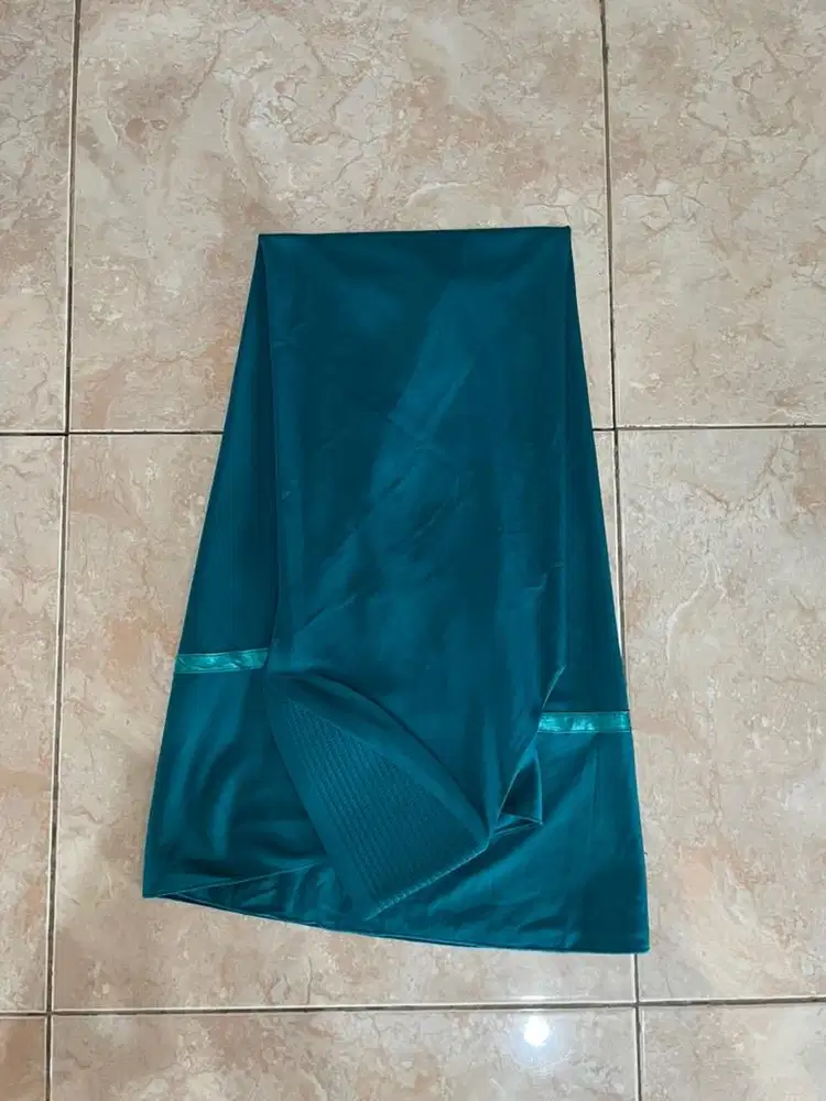 Kerudung wanita warna hijau