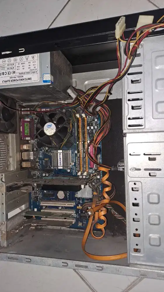 Dijual pc komputer rakitan Windows 7 Intel CORE duo RAM 4GB hdd 160GB