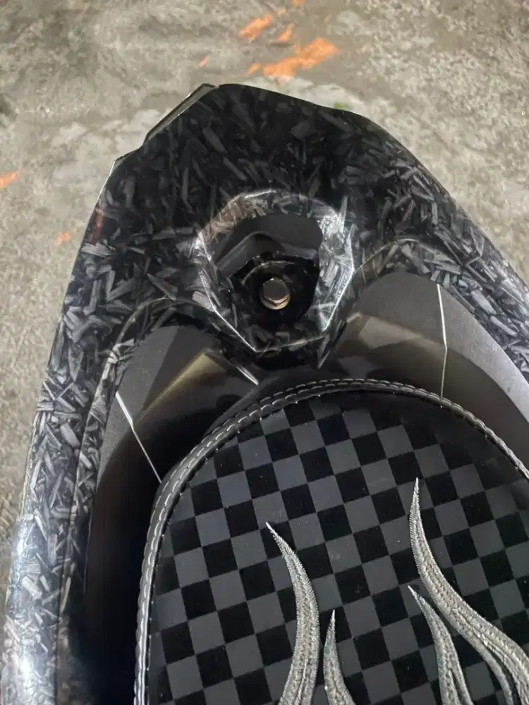 Dijual: dasi, tameng dan behel vario led old satu set