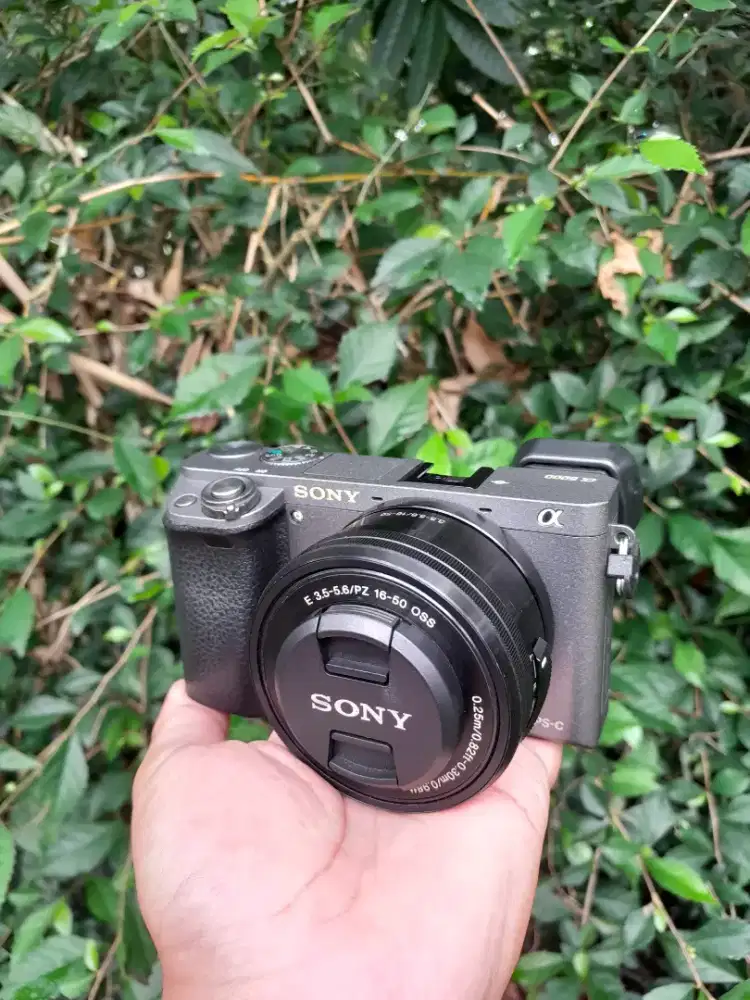 Kamera sony a6000 lensa kit