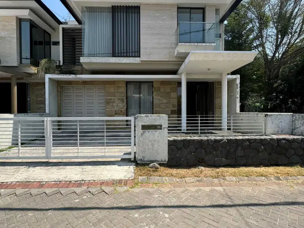 RUMAH PANTAI MENTARI 2 LANTAI STRATEGIS, BAGUS