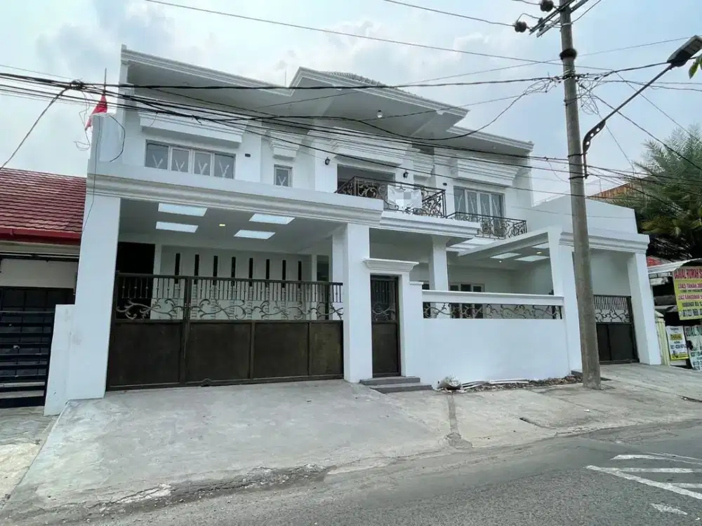 RUMAH JEMUR ANDAYANI 2 LANTAI BAGUS, STRATEGIS