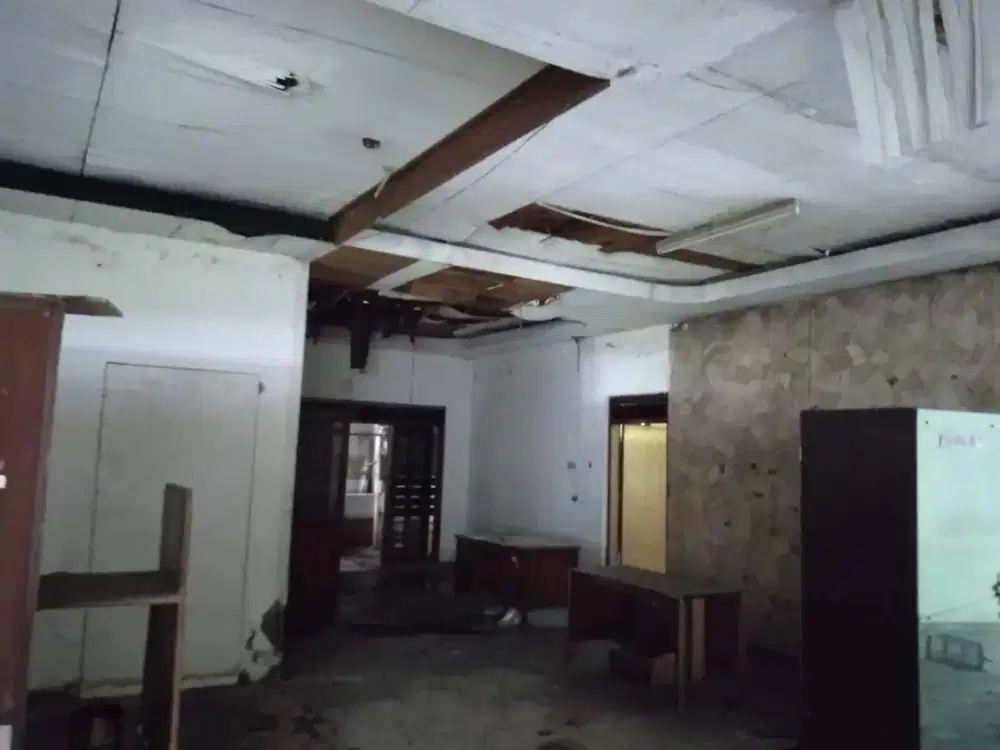 HITUNG TANAH, RUMAH GAYUNGSARI STRATEGIS, BISA BUAT KOMERSIAL