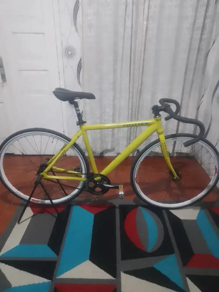 Sepeda fixie united evolution
