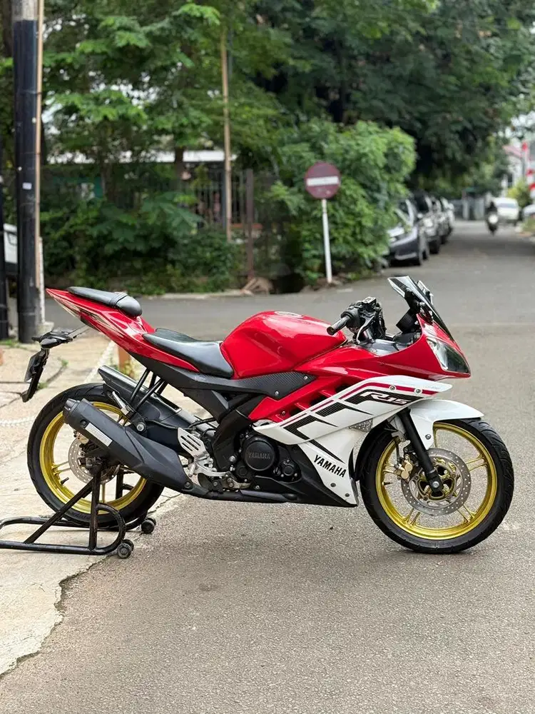 YAMAHA R15 V2, THN 2015. MULUS DAN SIAP PAKAI