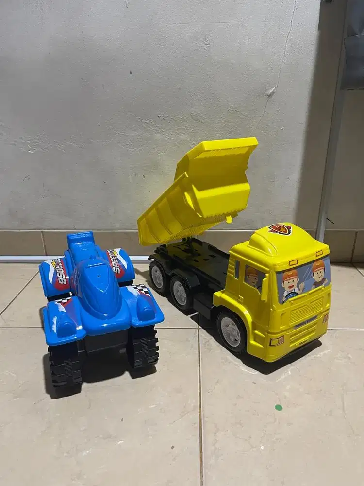 (GRATIS)  Mainan anak laki truck mobil
