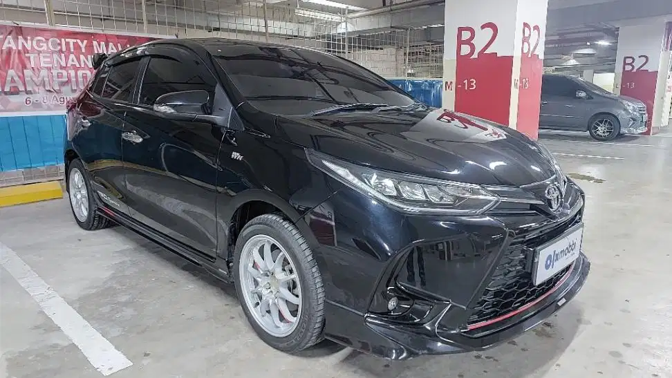 TDP 11JT,  Toyota Yaris 1.5 S Bensin-AT Hitam 2021