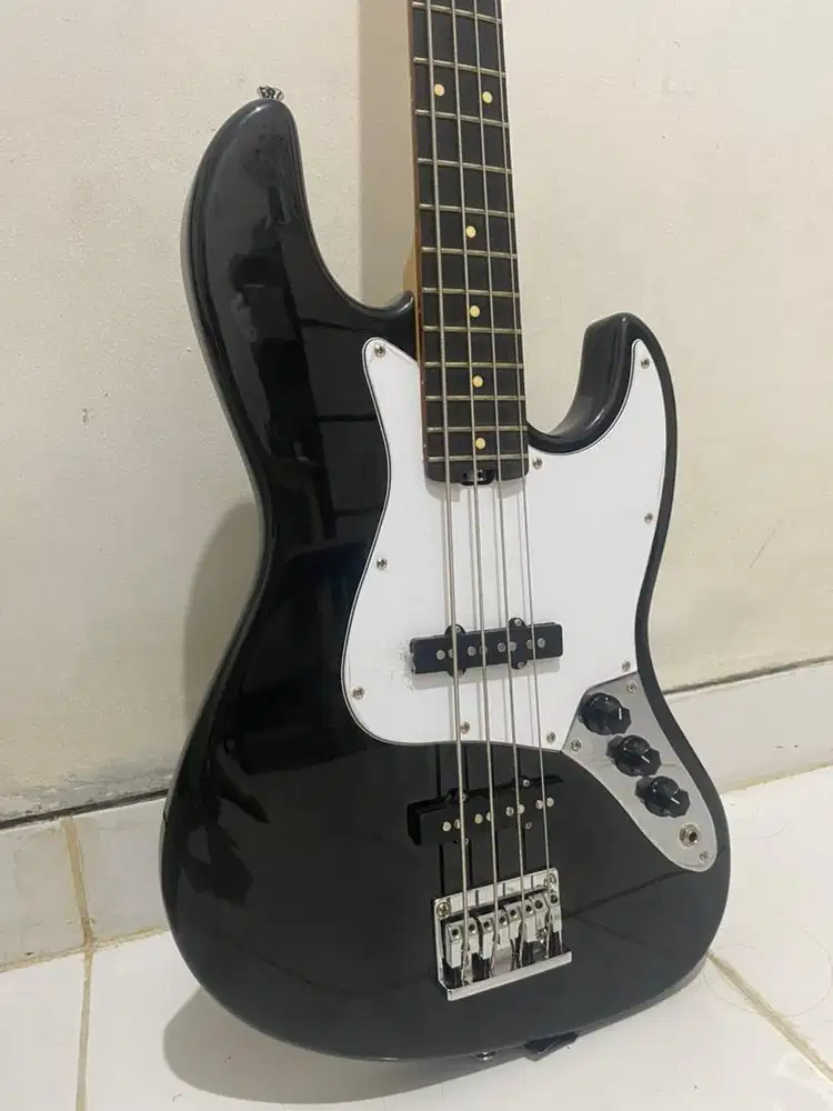 YMS Vocano JB Jazz Bass Black