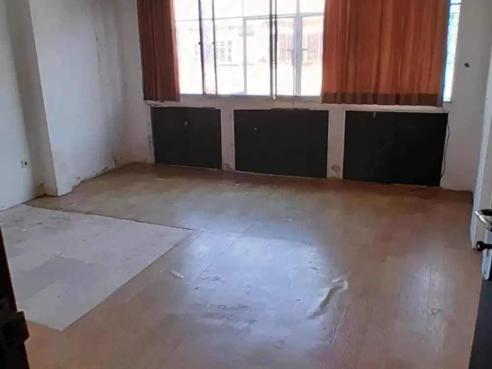 Ruko di Pangeran Jayakarta Bebas Banjir, Berada Wilayah Bisnis, Dalam Komplek Pertokoan, Sangat Aman. S266