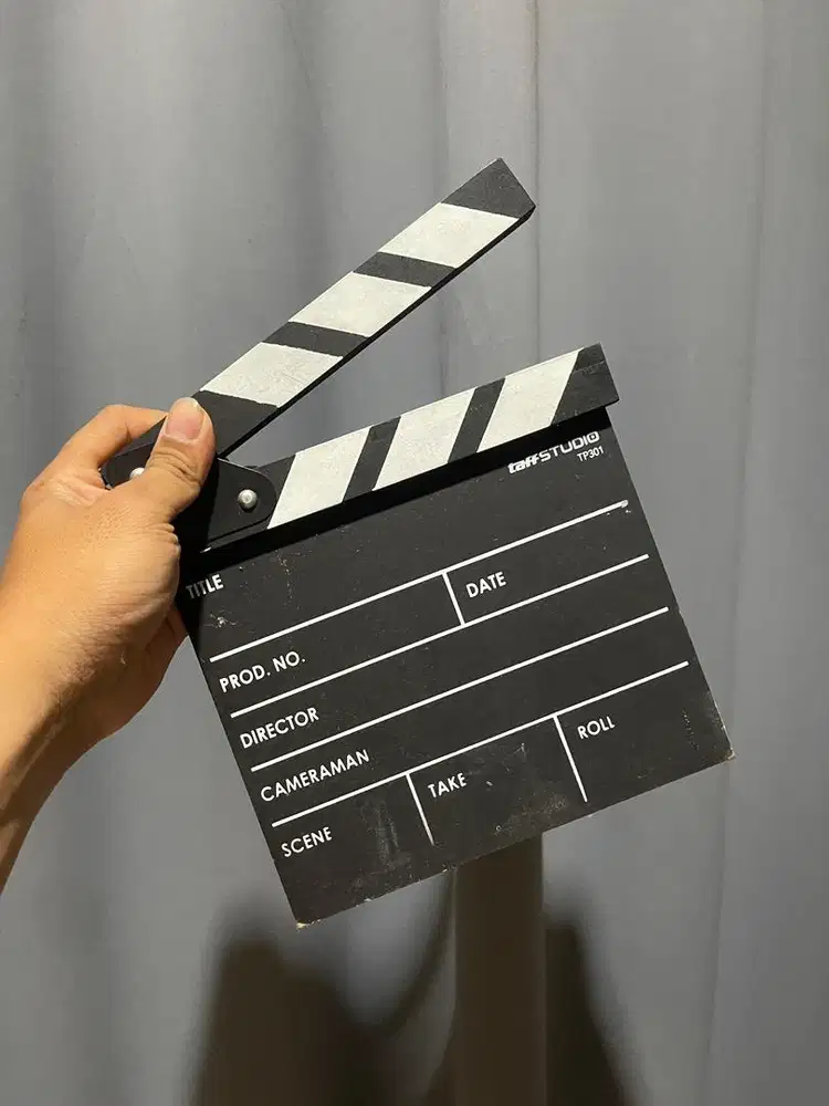 (Gratis) pajangan papan clapper board syuting