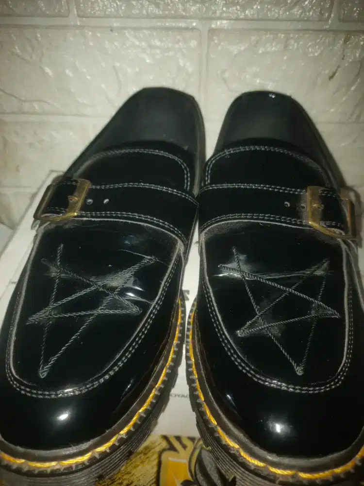 Sepatu Pria merk voyagstuffofficial