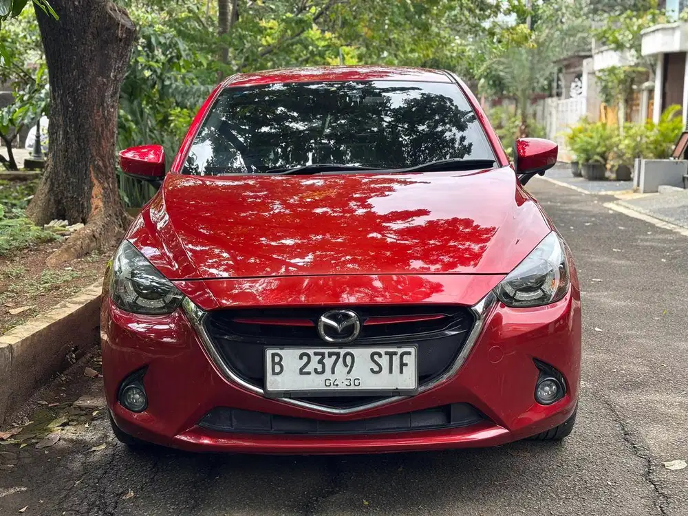Mazda 2 GT AT 2015 Merah DP 12jt KM Antik! Cash kredit Terbaik SeOLX!
