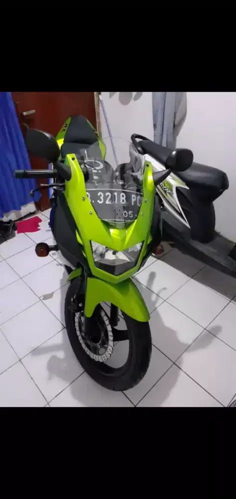 Di jual Kawasaki Ninja RR new 2014
