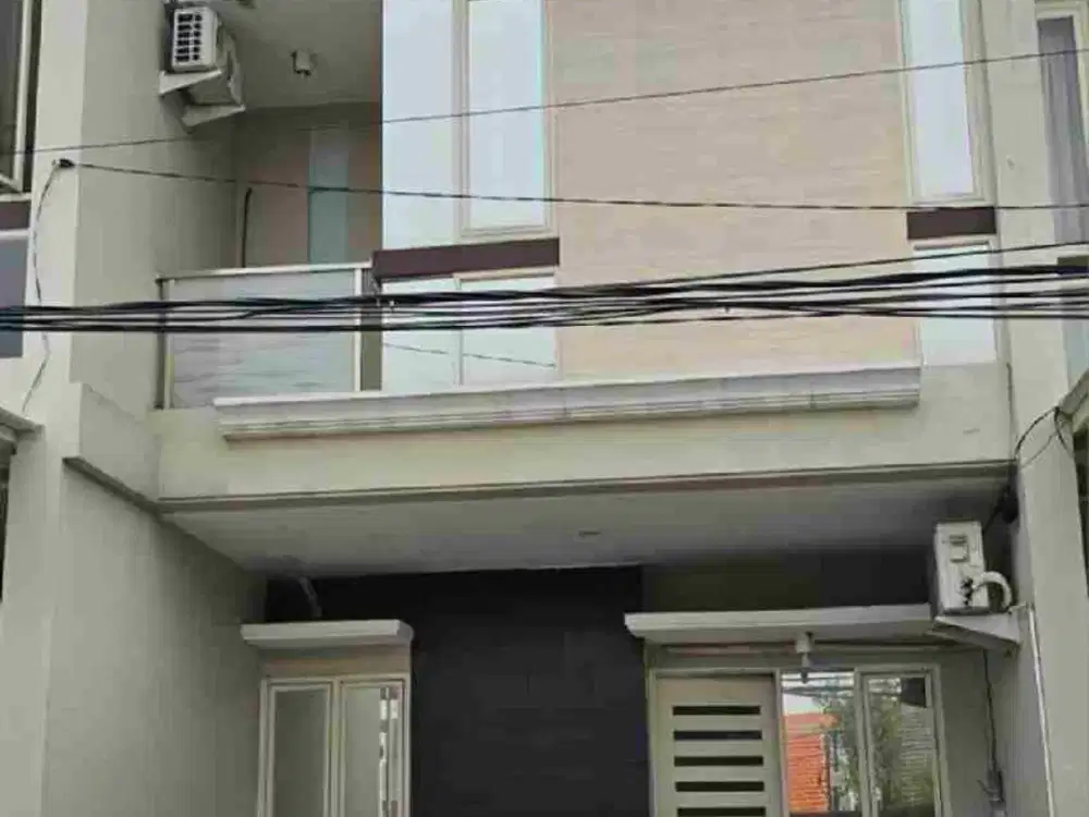 Rumah 2Lt Full Furnished & Full Renovasi di Kutisari Surabaya Dekat Petra & Trans Icon