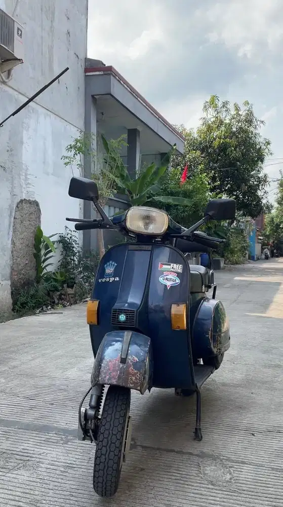 Vespa Strada Aom
