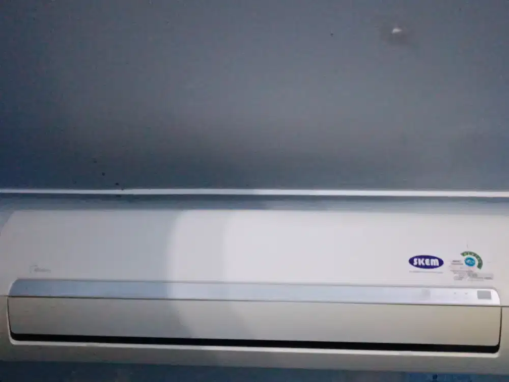 Dijual ac 2 pk merk midea